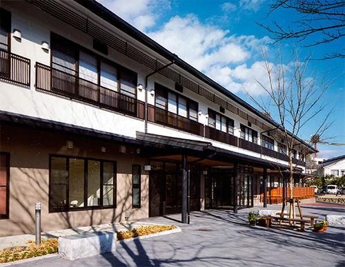 介護付有料老人ホーム彩りの郷"なら"白寿苑