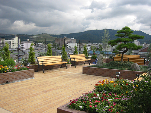 デイサービスセンターらくじ苑|屋上庭園